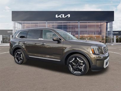 Used 2025 Kia Telluride S