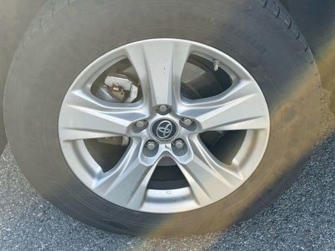 Certified 2019 Toyota RAV4 XLE image 17