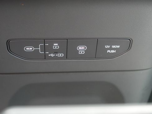 Used 2024 Kia EV9 GT-Line AWD/4WD image 32