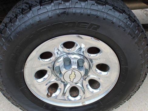 Used 2010 Chevrolet Silverado 1500 LS AWD/4WD image 32
