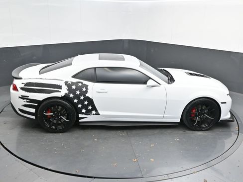 Used 2014 Chevrolet Camaro SS w/ SS Performance Package image 35