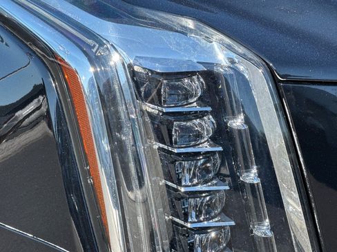 Used 2018 Cadillac Escalade ESV Premium Luxury image 48