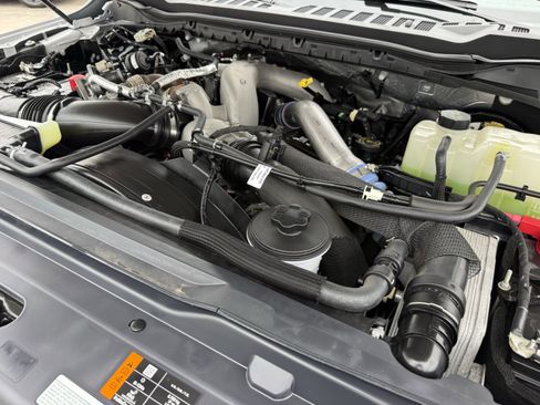 Used 2025 Ford F250 XLT AWD/4WD image 33