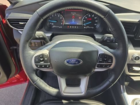 Certified 2023 Ford Explorer XLT w/ Equipment Group 202A AWD/4WD image 16