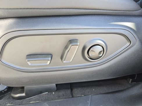 New 2026 Jeep Cherokee Limited image 25