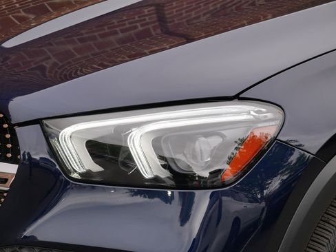 Used 2022 Mercedes-Benz GLE 350 4MATIC w/ 3rd Row Seat Package image 5