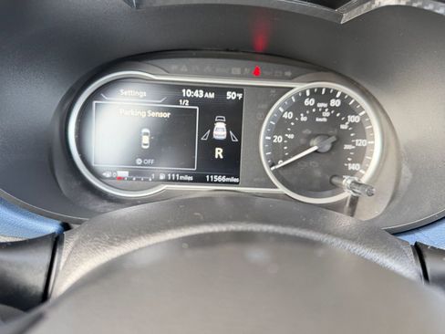 Used 2025 Nissan Versa SV image 40