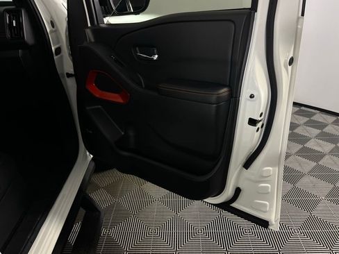 Used 2025 Nissan Frontier PRO-4X w/ Pro Premium Package image 29