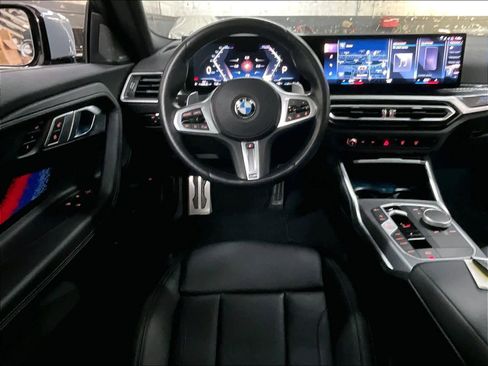 Used 2023 BMW 230i Coupe w/ M Sport Package image 8