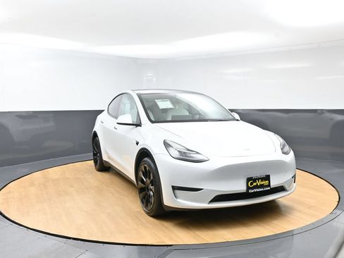 Used 2022 Tesla Model Y Long Range AWD/4WD image 4