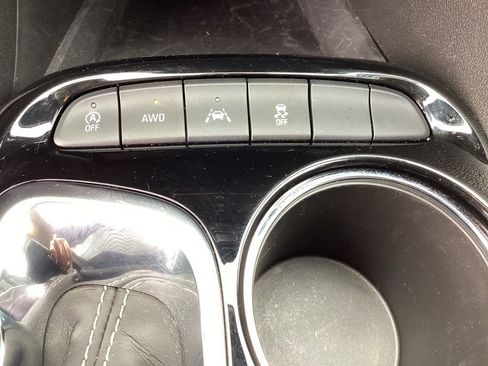 Used 2025 Buick Encore GX Preferred AWD/4WD image 33