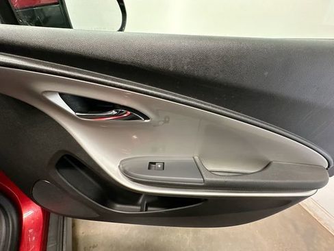 Used 2013 Chevrolet Volt w/ Enhanced Safety Package 2 FWD image 23