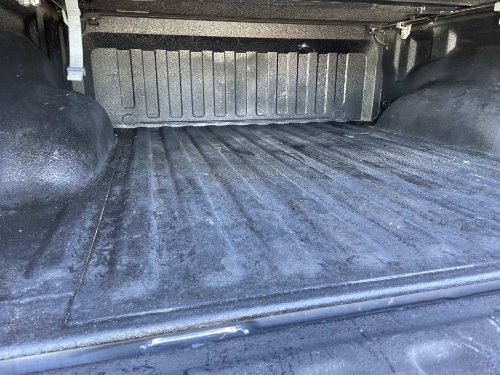Used 2019 RAM 1500 Laramie AWD/4WD image 23