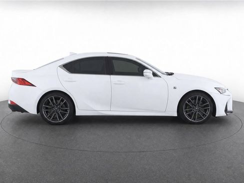 Used 2018 Lexus IS 300 AWD image 9