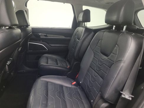 Used 2022 Kia Telluride SX w/ SX Prestige Package AWD/4WD image 18