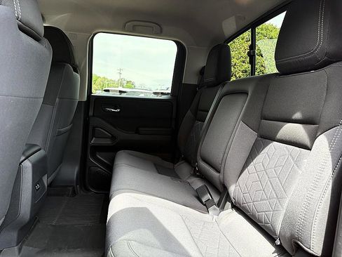 Used 2026 Nissan Frontier SV w/ Tow Package image 10