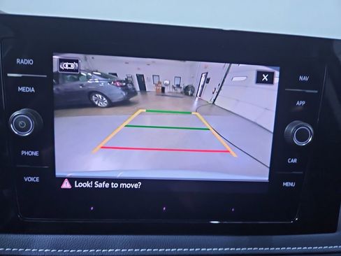 New 2025 Volkswagen Taos SEL image 20