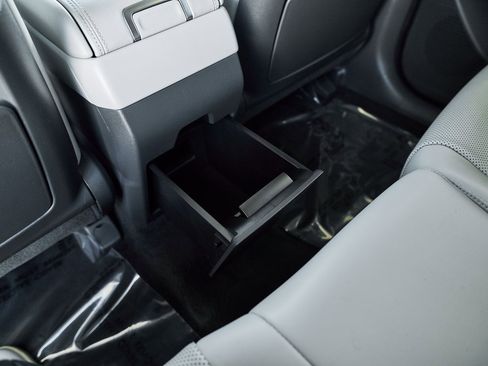 Used 2025 Hyundai Santa Fe SEL image 29