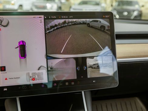 Used 2019 Tesla Model 3 Standard Range image 15