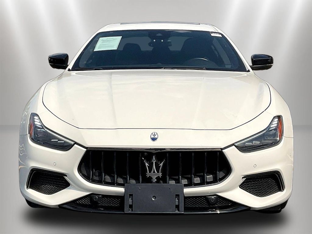 Used 2023 Maserati Ghibli Modena Q4 AWD/4WD image 2
