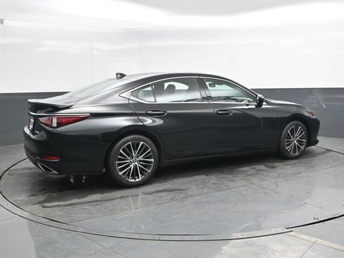 Used 2023 Lexus ES 350 w/ Premium Package image 2