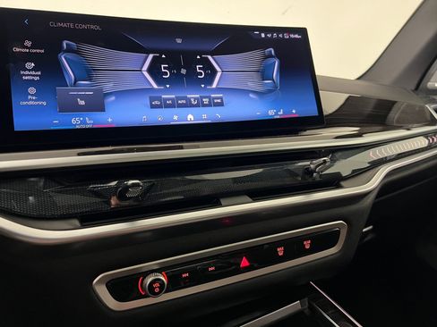 Used 2025 BMW X5 sDrive40i w/ Premium Package image 29