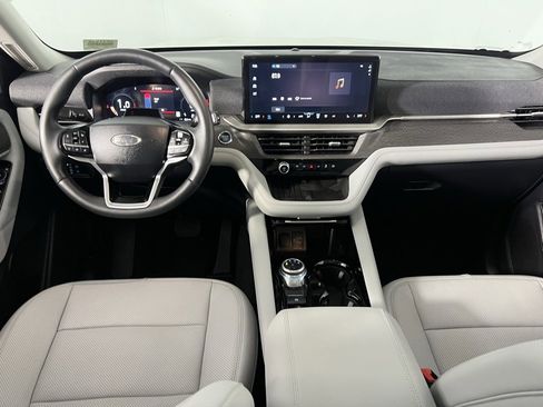 Used 2025 Ford Explorer Platinum w/ Ultimate Package image 12