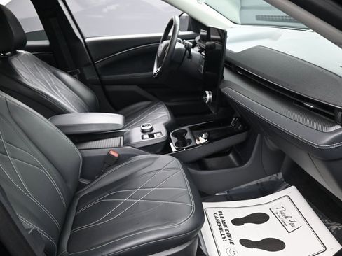 Used 2024 Ford Mustang Mach-E Select w/ Comfort Package Lite image 33