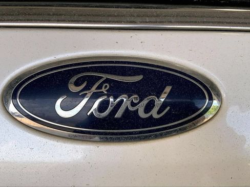 Used 2018 Ford Expedition XLT w/ Equipment Group 202A RWD image 9