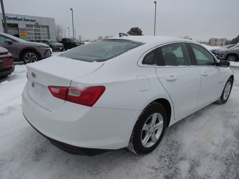 Used 2022 Chevrolet Malibu LS image 4