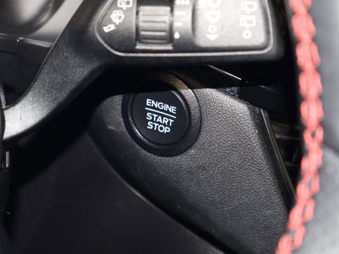 Used 2024 Ford Escape ST-Line image 25