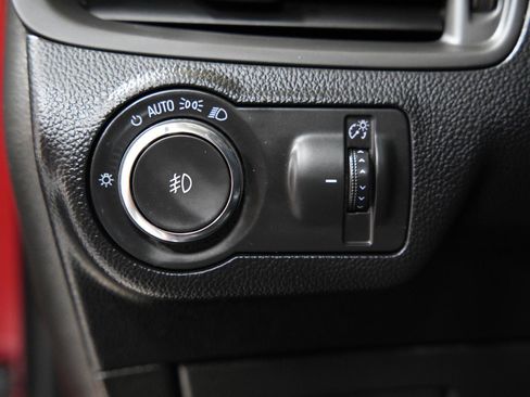 Used 2019 Buick Envision Essence image 31