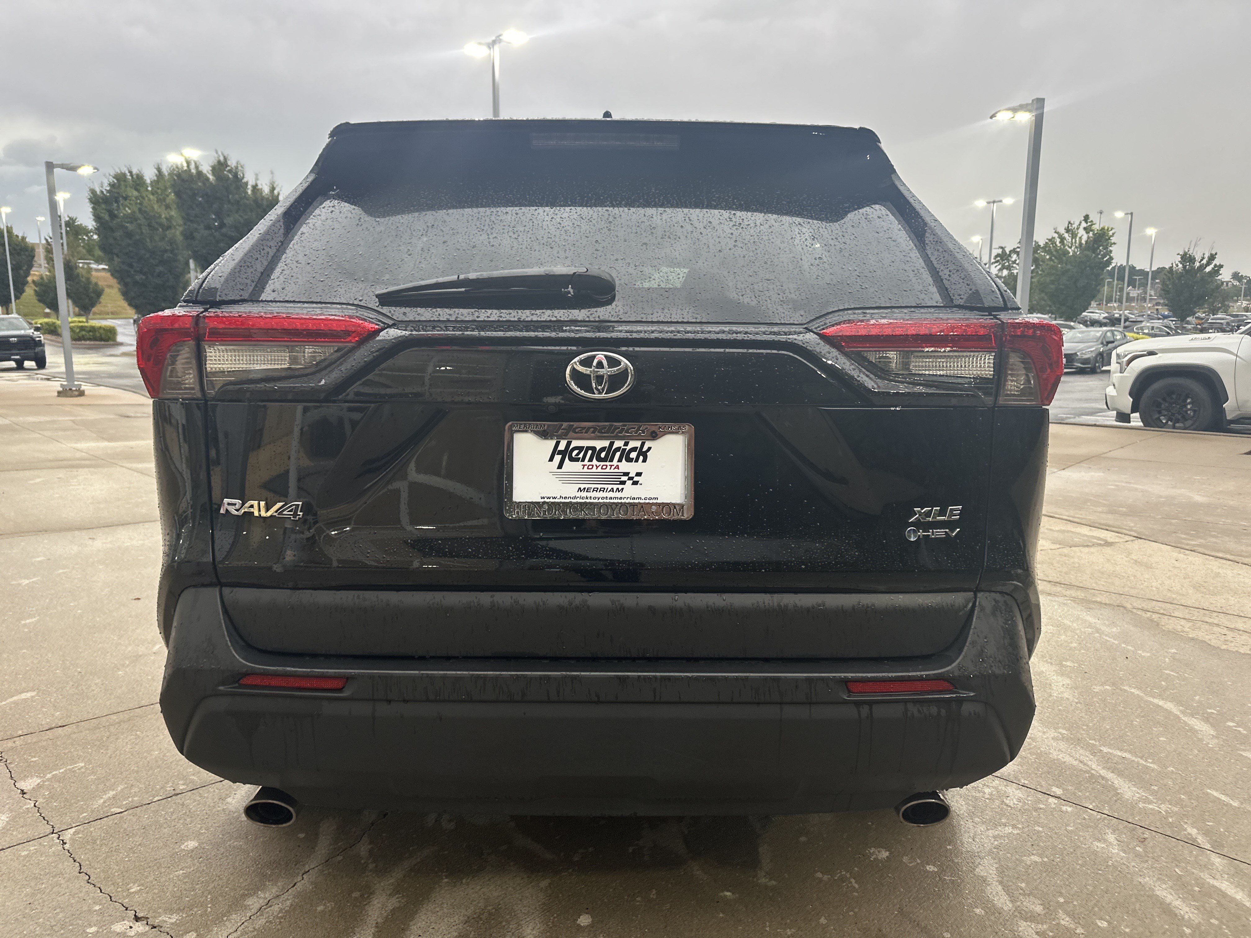 Used 2025 Toyota RAV4 XLE AWD/4WD image 8
