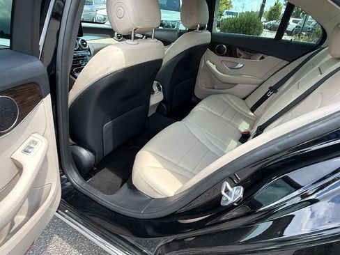 Used 2019 Mercedes-Benz C 300 Sedan image 23