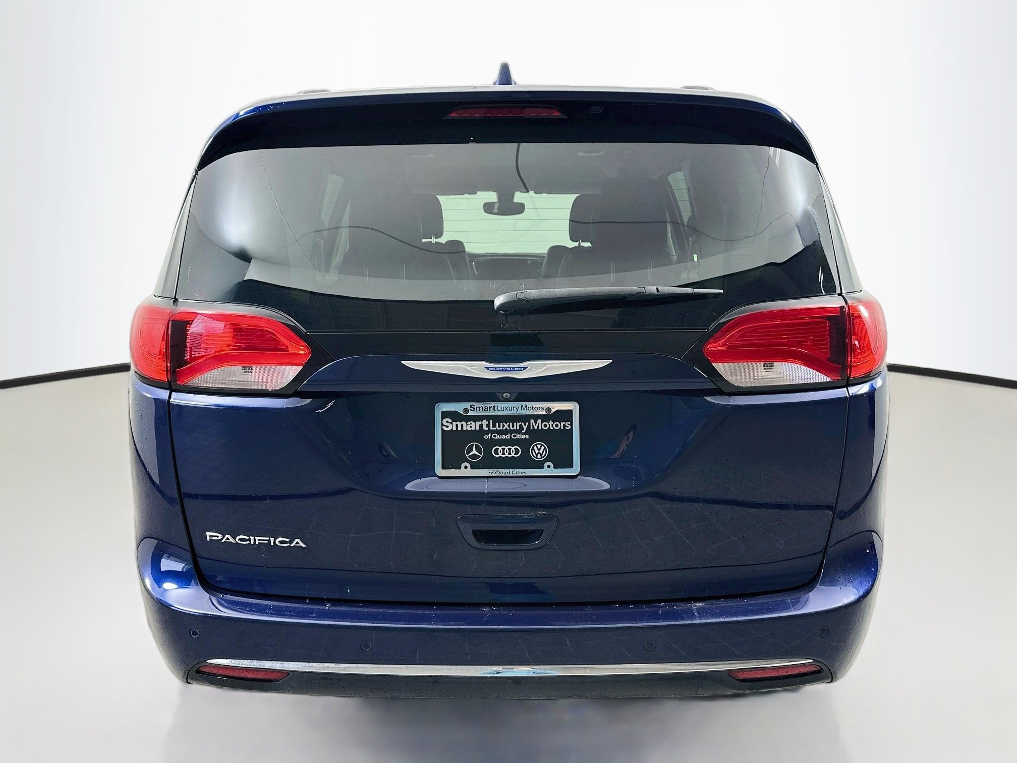 Used 2018 Chrysler Pacifica Touring-L Plus FWD image 6