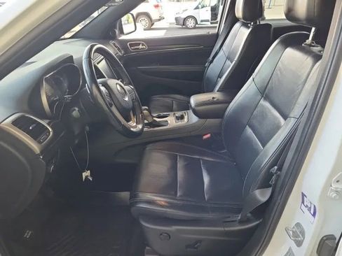 Used 2017 Jeep Grand Cherokee Limited w/ Luxury Group II AWD/4WD image 11