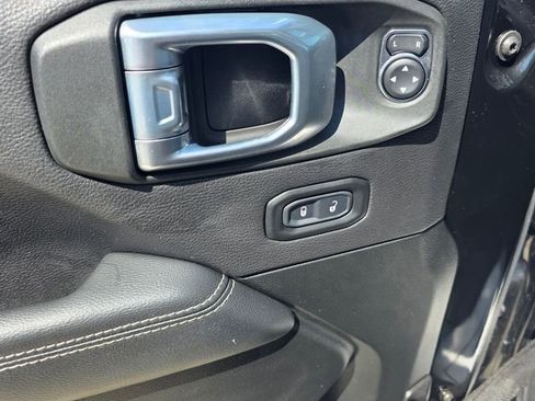 Certified 2022 Jeep Wrangler Unlimited Sahara w/ Cold Weather Group image 25