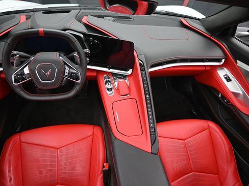 Used 2023 Chevrolet Corvette Stingray Premium Conv w/ Z51 Performance Package RWD image 23