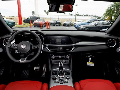 New 2025 Alfa Romeo Stelvio Sprint image 29