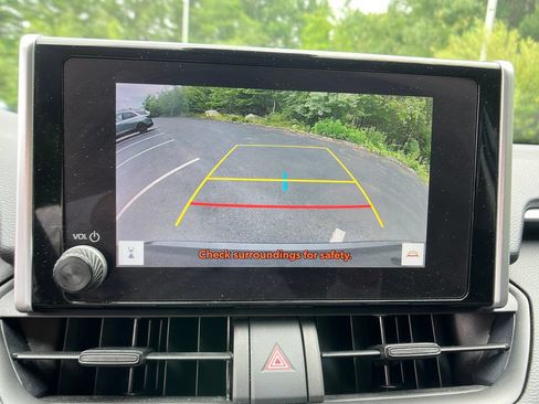 Certified 2023 Toyota RAV4 LE AWD/4WD image 10