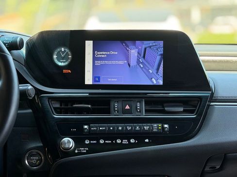 Used 2025 Lexus ES 300h w/ Premium Package image 47