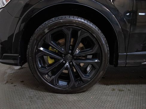 Used 2020 Audi Q3 2.0T Premium Plus w/ Premium Plus Package image 9