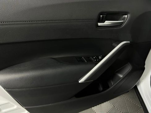 Used 2024 Toyota Corolla Cross XSE image 25