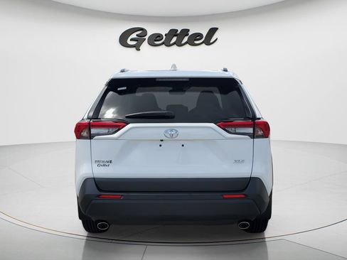 Used 2025 Toyota RAV4 XLE FWD image 6