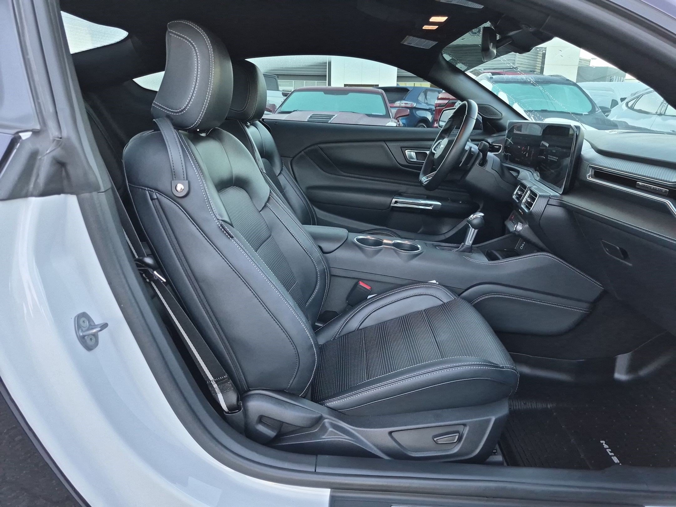Used 2024 Ford Mustang GT Premium RWD image 33