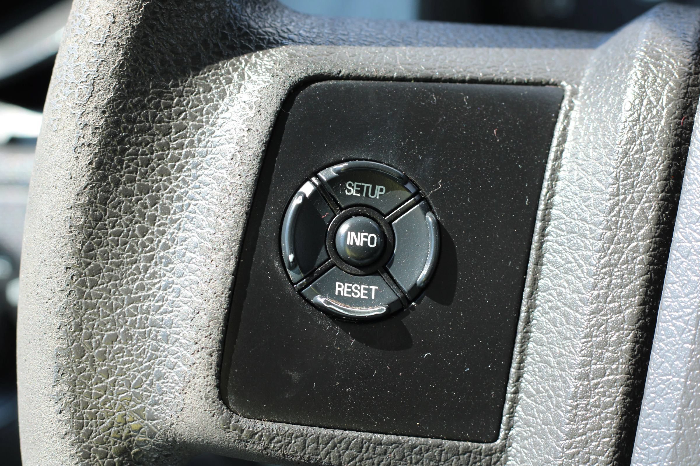 Used 2011 Ford F250 4x4 Regular Cab Super Duty image 14