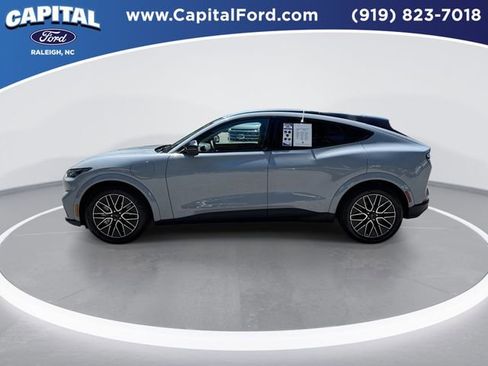 Certified 2025 Ford Mustang Mach-E Premium AWD/4WD image 5