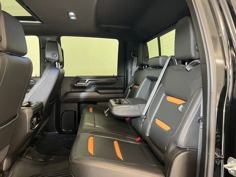 Used 2025 GMC Sierra 2500 AT4 w/ AT4 Premium Plus Package image 14