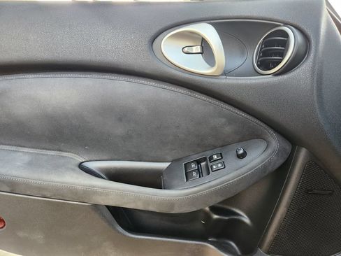 Used 2016 Nissan 370Z Touring RWD image 25