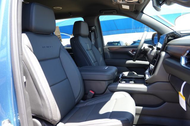 New 2026 GMC Yukon Denali AWD/4WD image 10